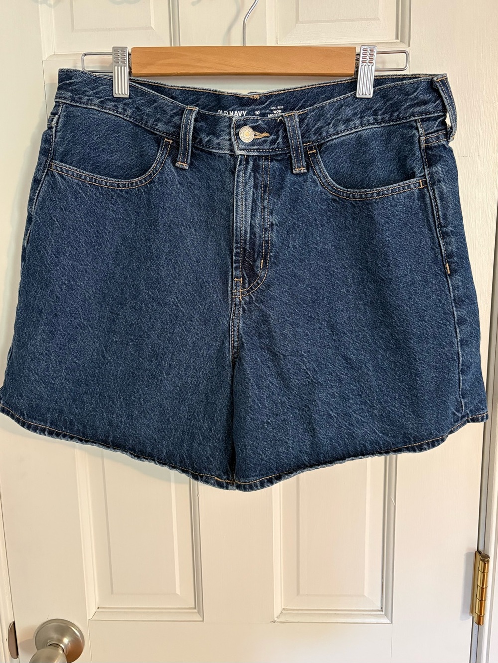 Old Navy high rise wow baggy short, size 10